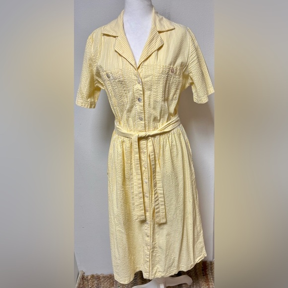 1980s Vintage Railroad Yellow & White Stripes Seersucker Day Dress 
Size Medium - Picture 1 of 8